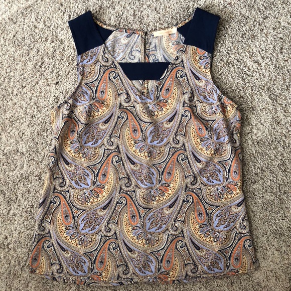 Beautiful patterned top - Picture 2 of 4